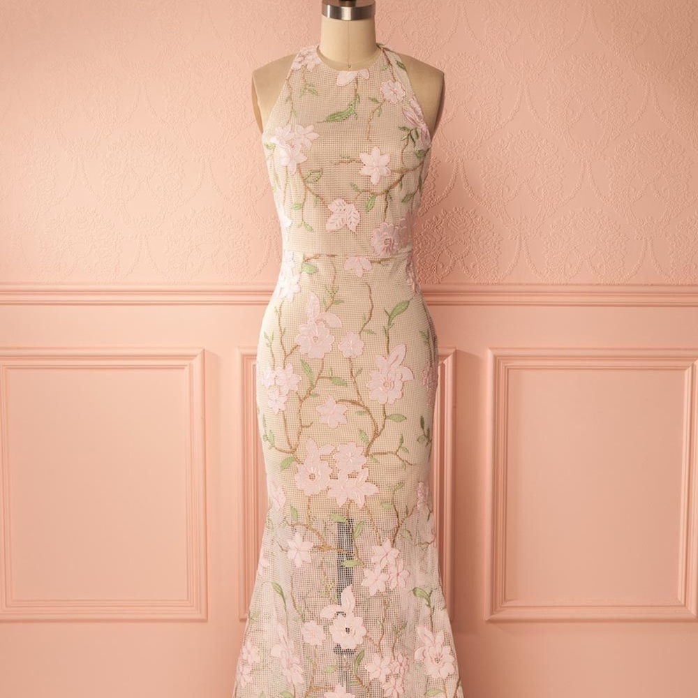 Stunning Floral Dogwood Embroidered Trumpet Dress